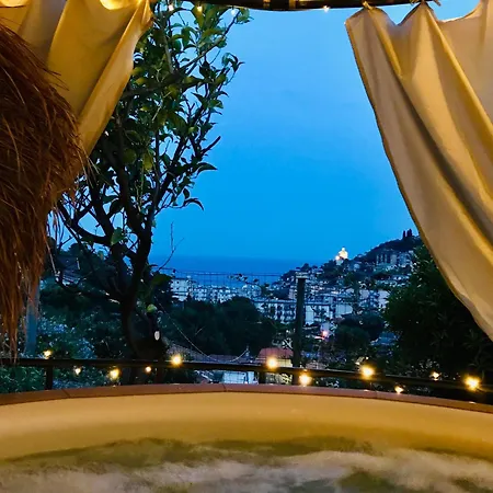 فندق مبيت وإفطار Hey Cherie ! De Luxe Jacuzzi Sea View